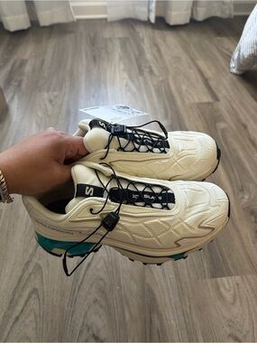 NWT- Salomon XT-Slate Advanced Vanilla Ice/White Pepper/Capri Breeze US 6.5